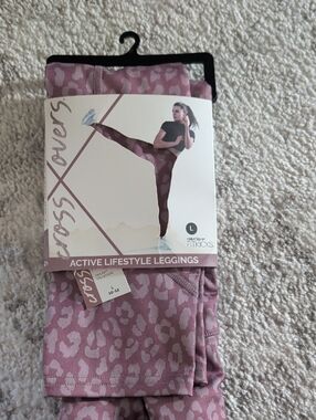 CrossXovers Active Lifestyle Leggings in Mauve Leopard Print - Size L